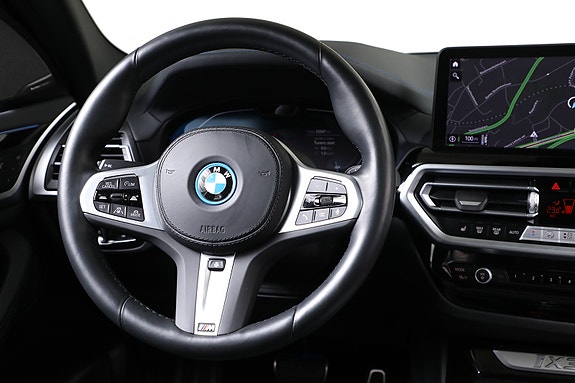 BMW iX3 7 of 30