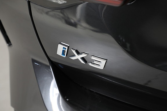 BMW iX3 16 of 30