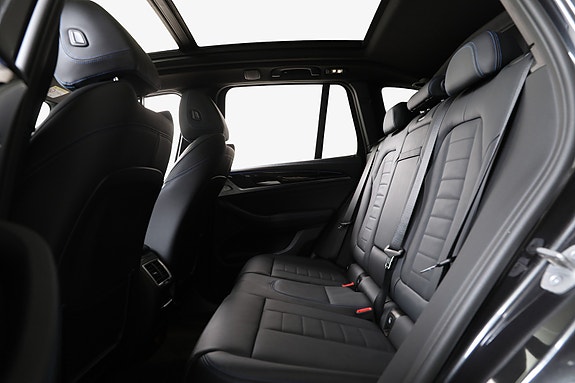 BMW iX3 10 of 30