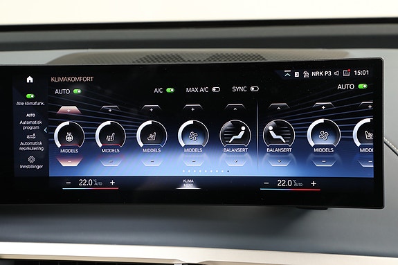 BMW iX 25 of 30