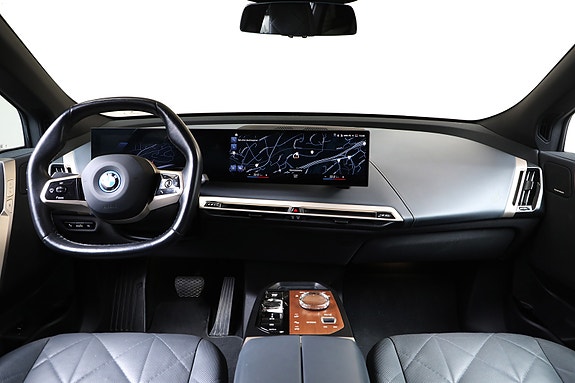 BMW iX 6 of 30
