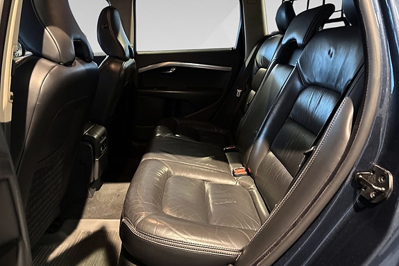 Volvo XC70 17 of 18