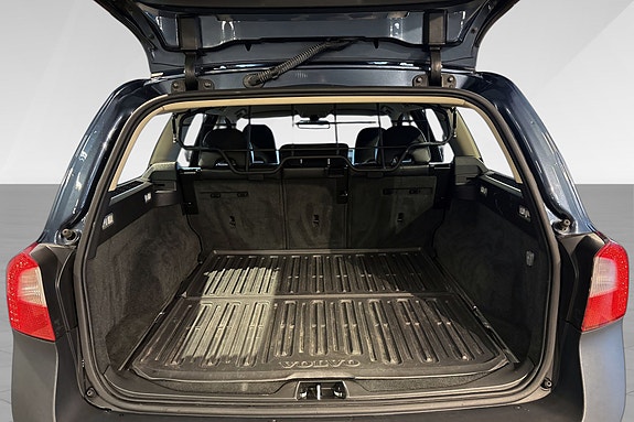 Volvo XC70 7 of 18