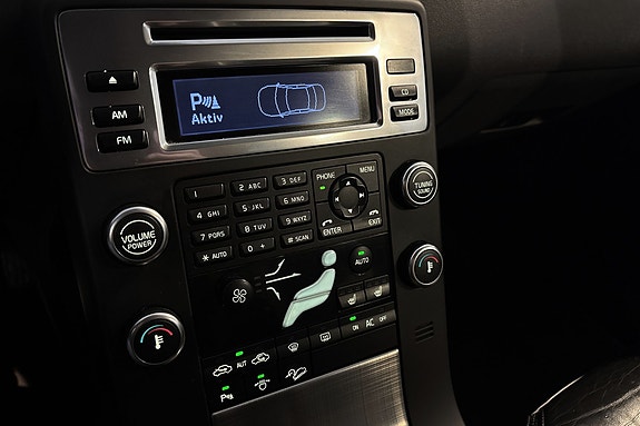 Volvo XC70 15 of 18