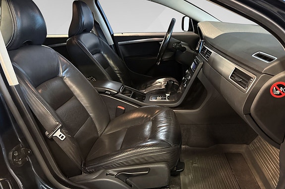 Volvo XC70 18 of 18