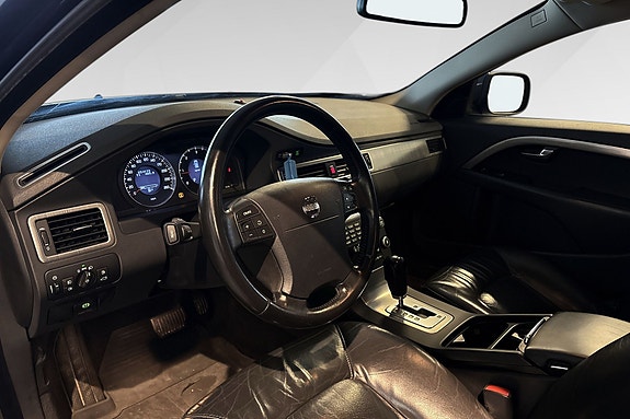 Volvo XC70 11 of 18