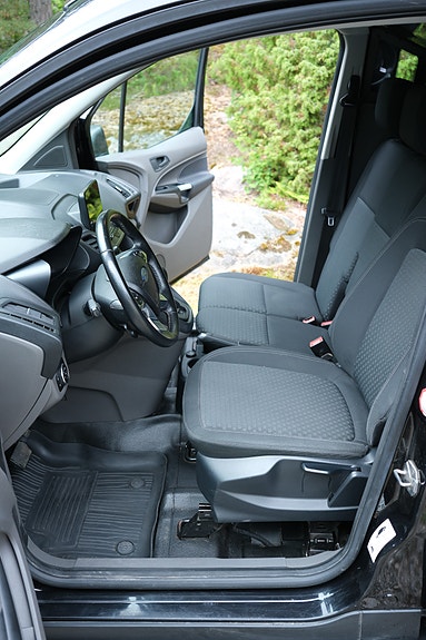 Ford Transit Connect 14 of 22