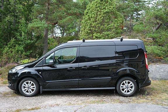 Ford Transit Connect 2 of 22