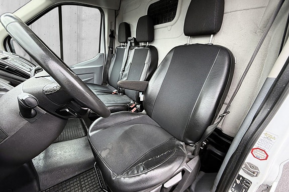 Ford Transit 8 of 30