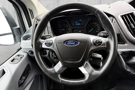 Ford Transit 11 of 30