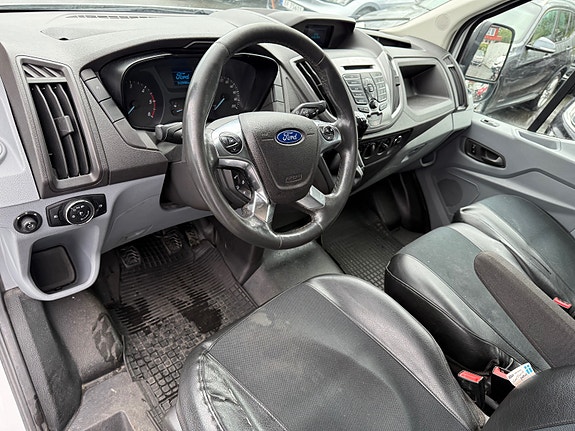 Ford Transit 9 of 30