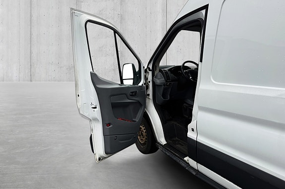 Ford Transit 5 of 30