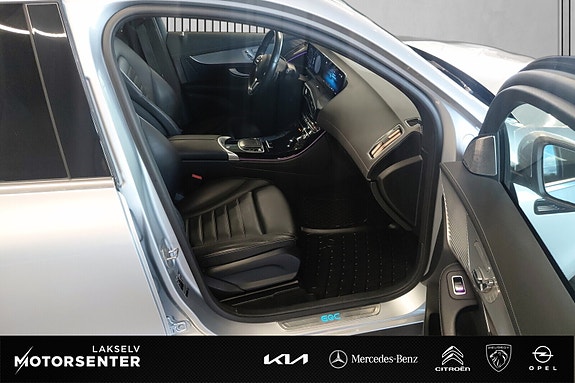 Mercedes-Benz EQC400 27 of 30