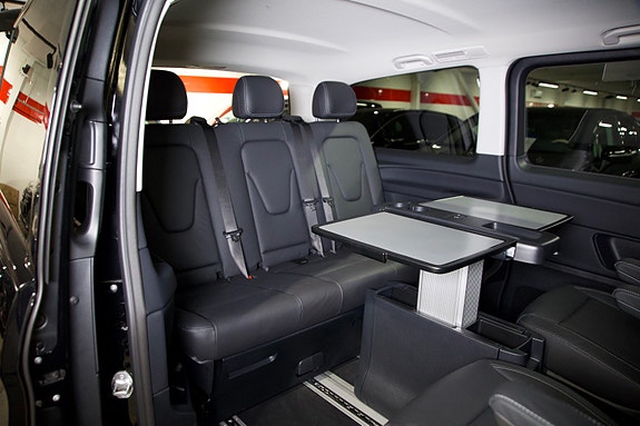 Mercedes-Benz EQV300 12 of 20