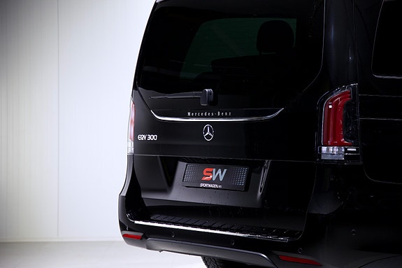 Mercedes-Benz EQV300 5 of 20