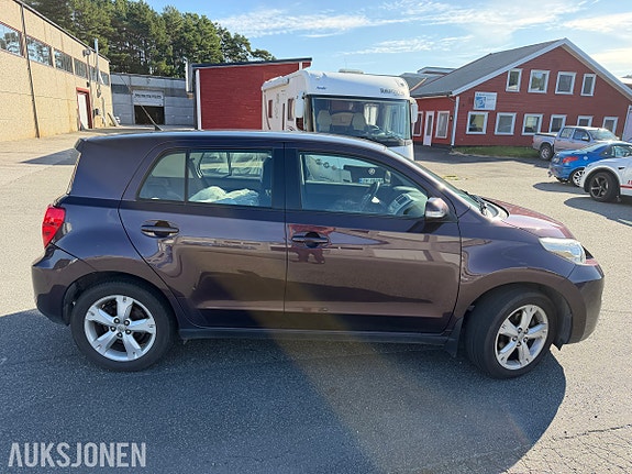 Toyota Urban Cruiser 4 of 30