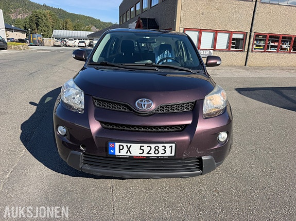 Toyota Urban Cruiser 2 of 30
