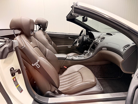 Mercedes-Benz SL63 2 of 30