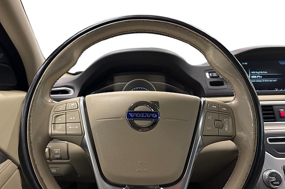 Volvo XC70 18 of 28