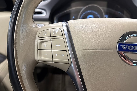 Volvo XC70 20 of 28