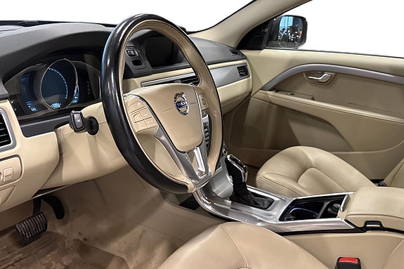 Volvo XC70 14 of 28