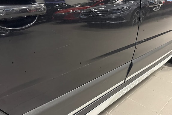 Volvo XC70 25 of 28