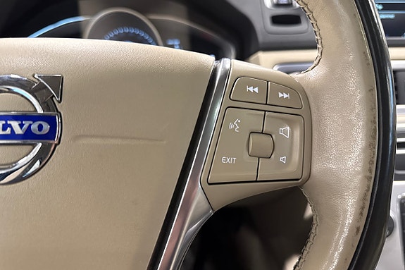 Volvo XC70 21 of 28