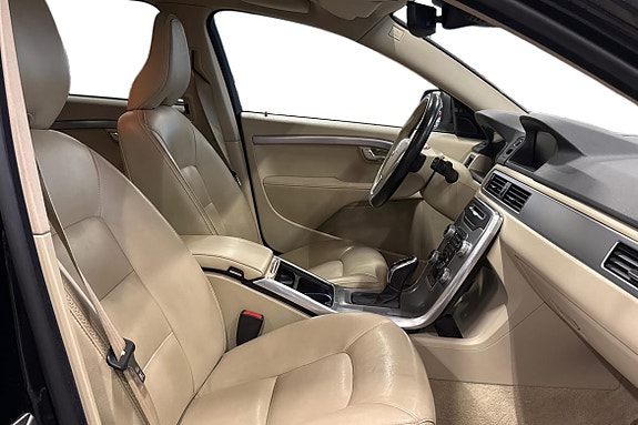 Volvo XC70 23 of 28