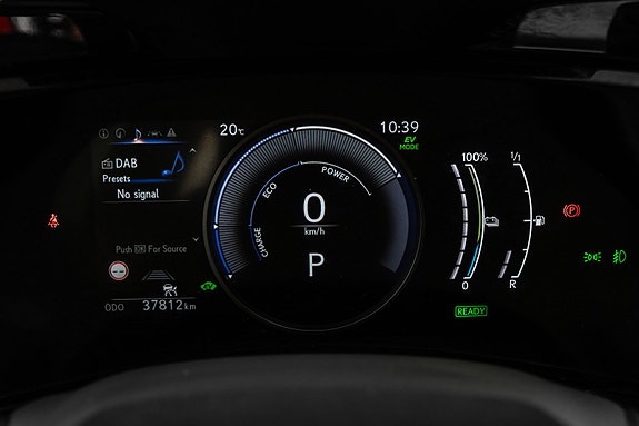 Lexus NX450h 18 of 26