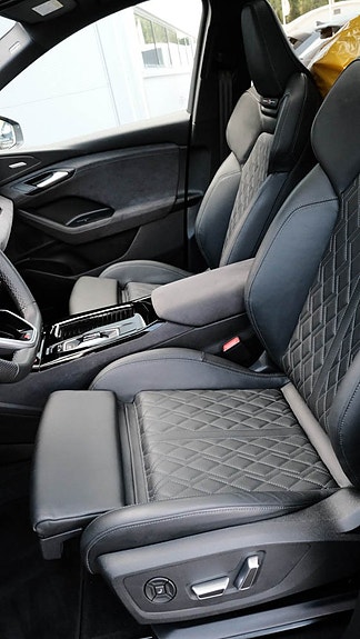 Audi SQ6 e-tron 26 of 30