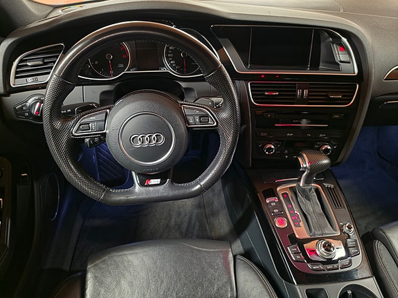 Audi A4 15 of 30