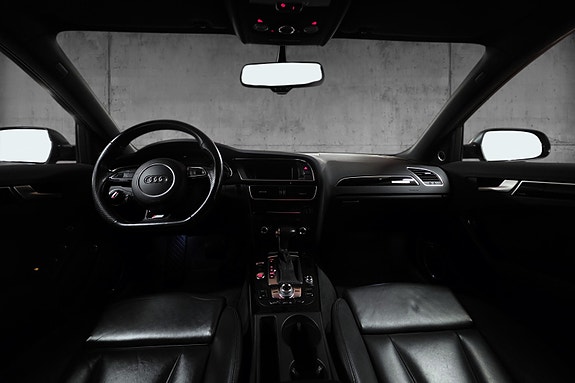 Audi A4 13 of 30