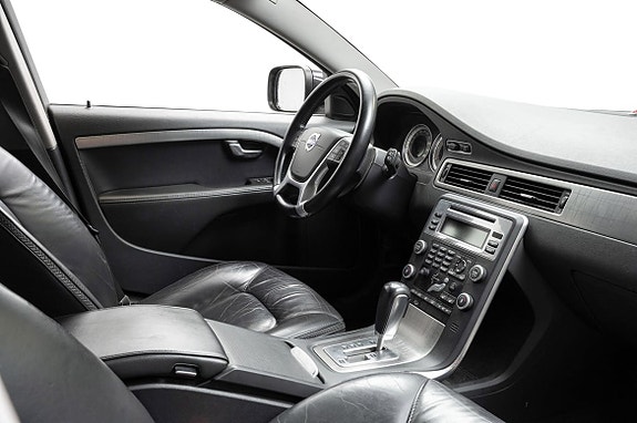 Volvo XC70 19 of 19