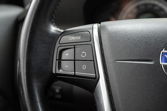 Volvo XC70 17 of 19