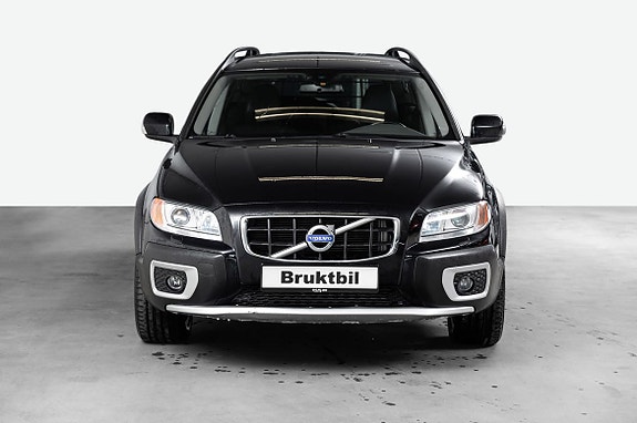 Volvo XC70 3 of 19