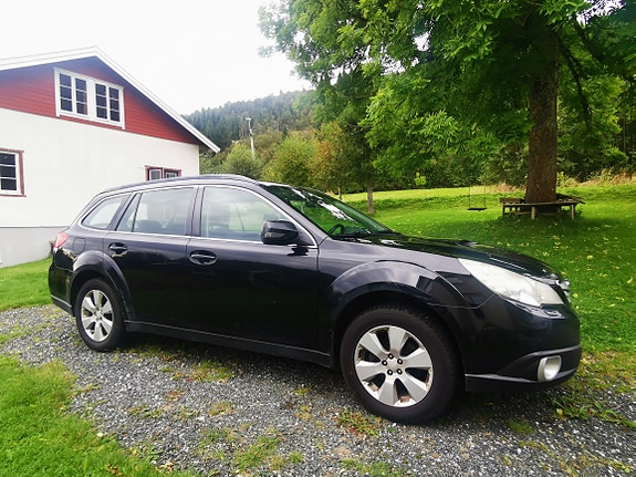 Subaru Outback 2 of 21