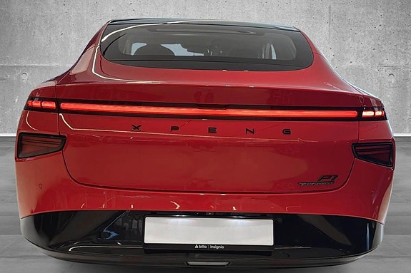 XPeng P7 14 of 30
