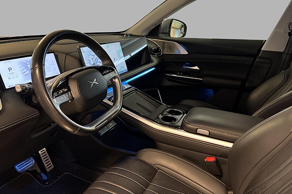 XPeng G9 11 of 30