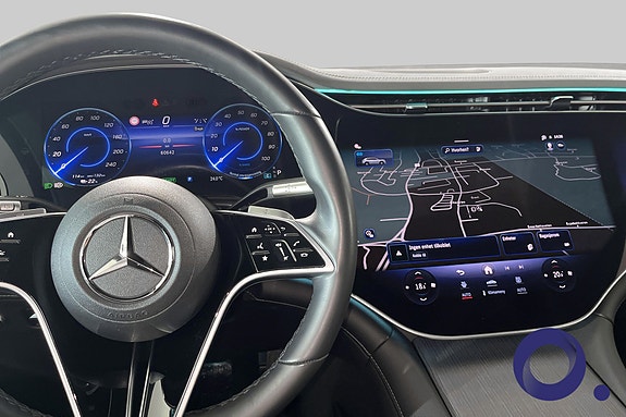 Mercedes-Benz EQS SUV 14 of 16