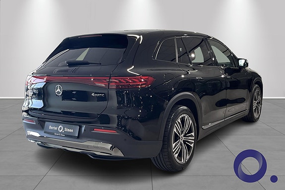 Mercedes-Benz EQS SUV 6 of 16