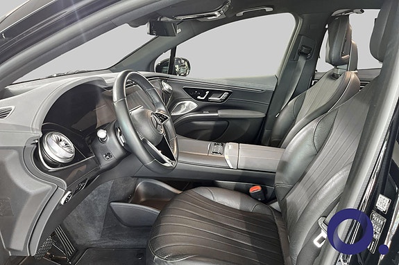 Mercedes-Benz EQS SUV 12 of 16