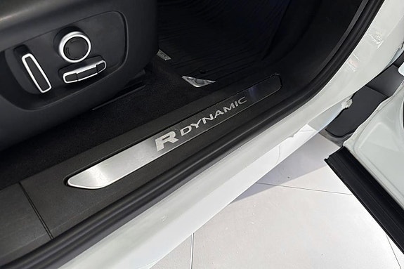 Land Rover Range Rover Evoque 27 of 30