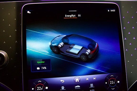 Mercedes-Benz EQE SUV 30 of 30