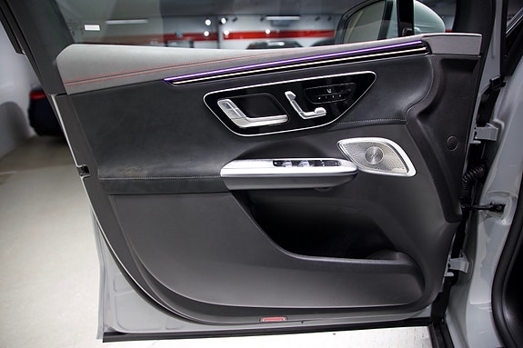 Mercedes-Benz EQE SUV 9 of 30