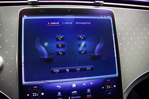 Mercedes-Benz EQE SUV 24 of 30