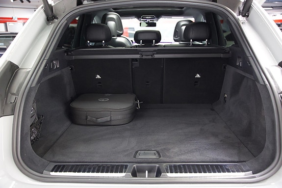 Mercedes-Benz EQE SUV 8 of 30