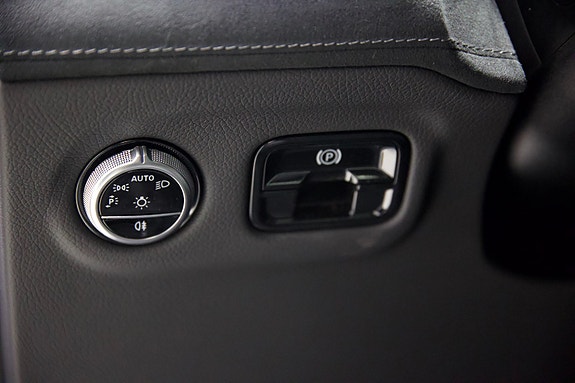 Mercedes-Benz EQE SUV 14 of 30