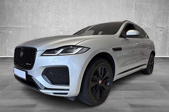 Jaguar F-PACE 2 of 30