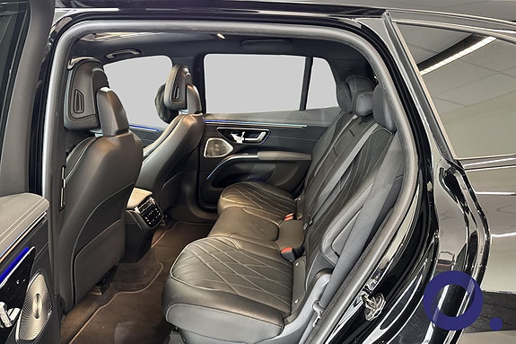 Mercedes-Benz EQS SUV 11 of 21