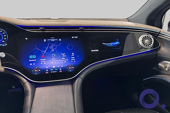 Mercedes-Benz EQS SUV 17 of 21